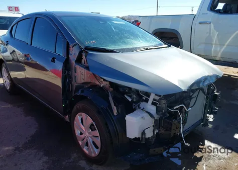 2025 Nissan Versa 1.6 S z USA, uszkodzony, nr VIN 3N1CN8DVXSL875310